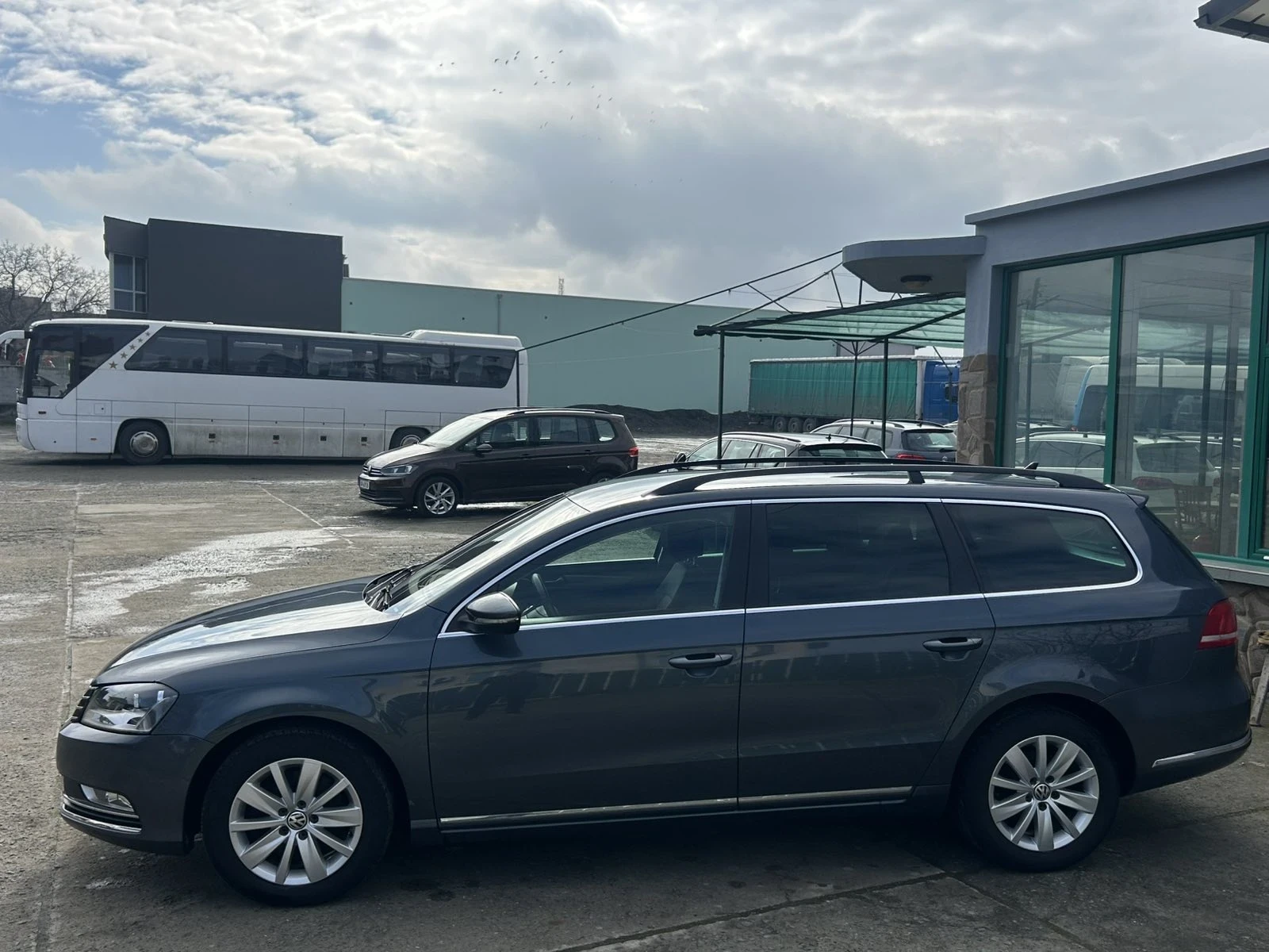 VW Passat 2.0DSG Distronic - изображение 4
