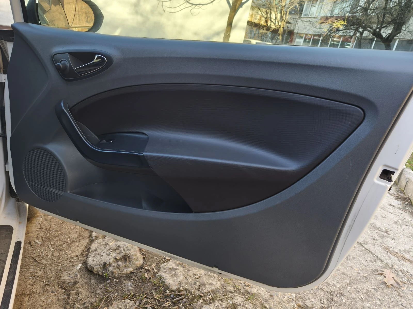 Seat Ibiza Обслужена//Всичко платено/, снимка 6 - Автомобили и джипове - 53806926