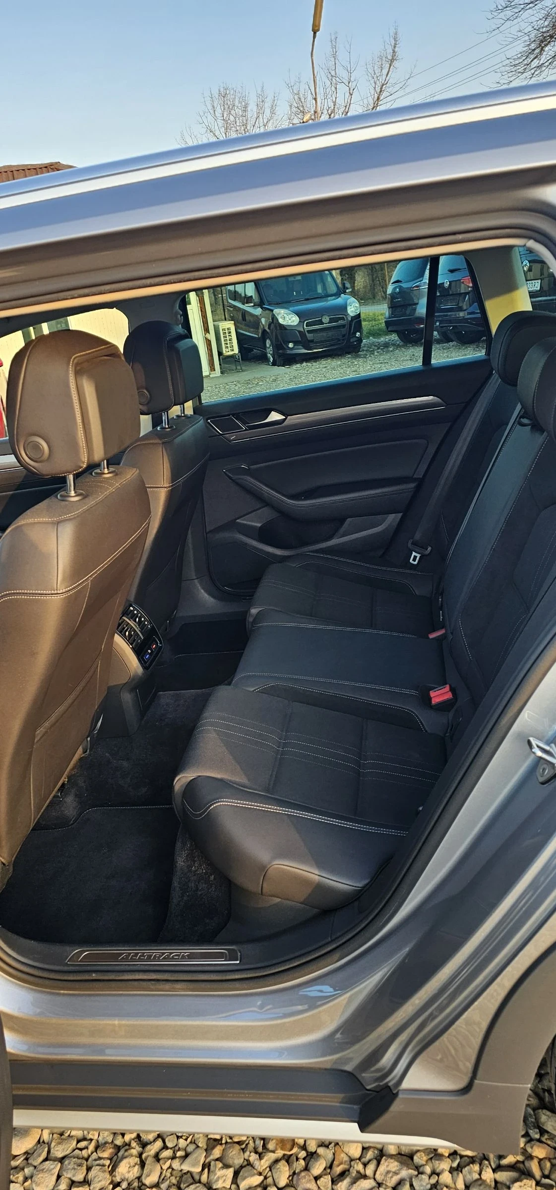 VW Passat Altrack Digital koja led 190k Бартер, снимка 13 - Автомобили и джипове - 53865586
