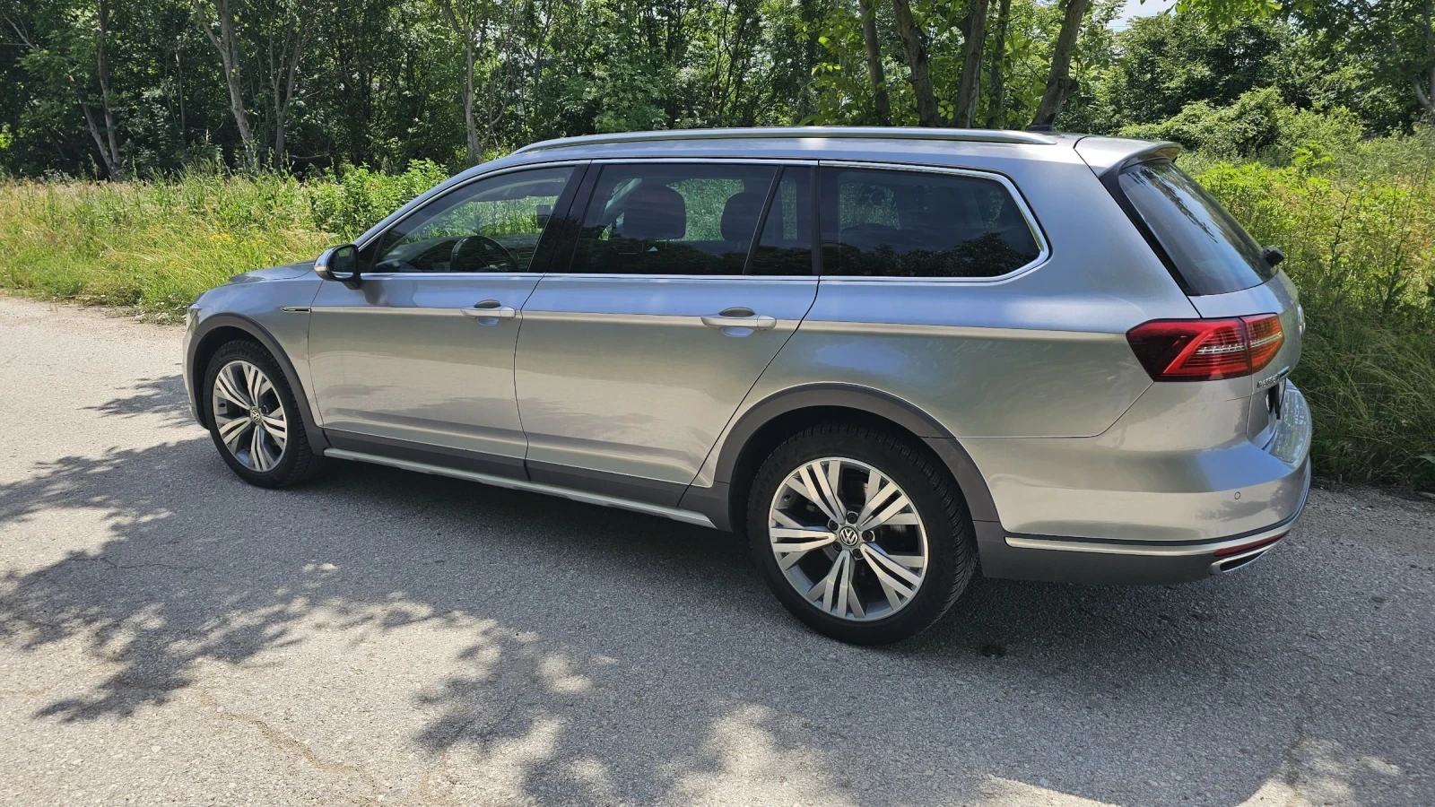 VW Passat Altrack Digital koja led 190k Бартер, снимка 6 - Автомобили и джипове - 53865586