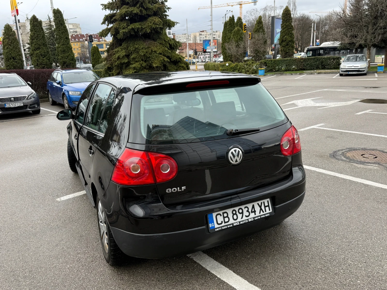 VW Golf Обслужен много запазен А/С Топ , снимка 4 - Автомобили и джипове - 54071859