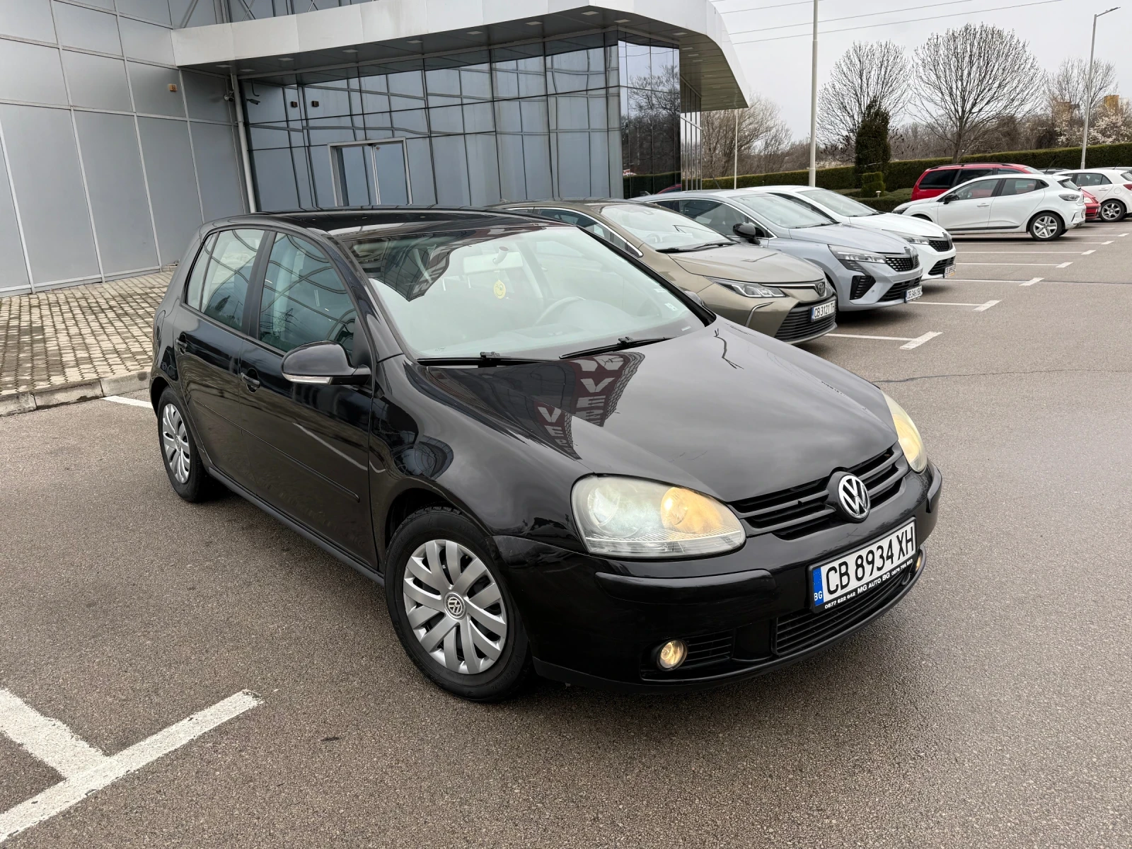 VW Golf Обслужен много запазен А/С Топ , снимка 3 - Автомобили и джипове - 54071859