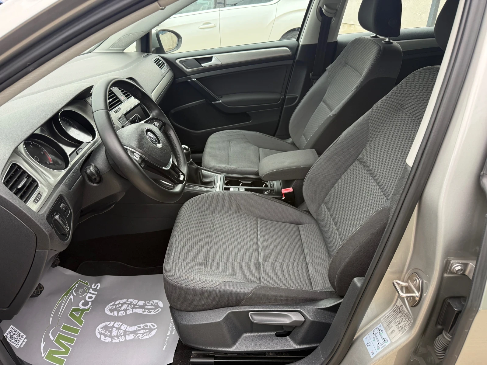 VW Golf VII* 1.6tdi* 110h.p* EURO6* 2015г.* ВНОС ИТАЛИЯ* , снимка 10 - Автомобили и джипове - 54078412