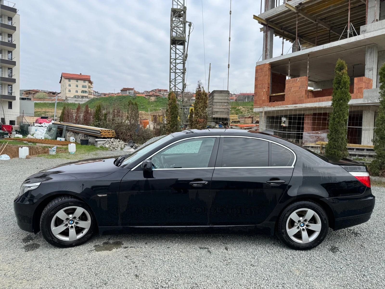 BMW 520, снимка 3 - Автомобили и джипове - 54163302