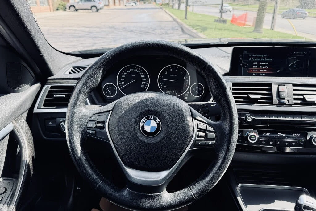 BMW 330 xDrive Sedan* ����������* (���� �� ��)  | Mobile.bg � ����������� 10