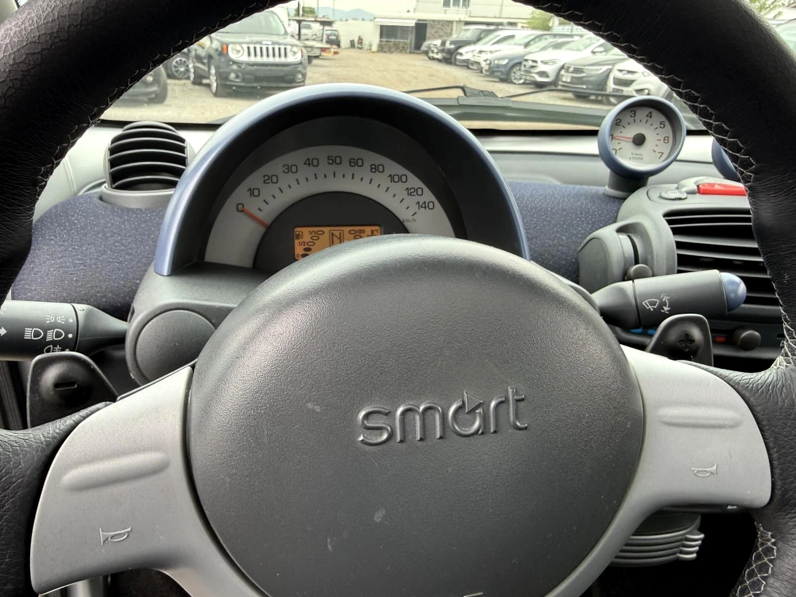 Smart Fortwo Топ състояние, снимка 10 - Автомобили и джипове - 54500043