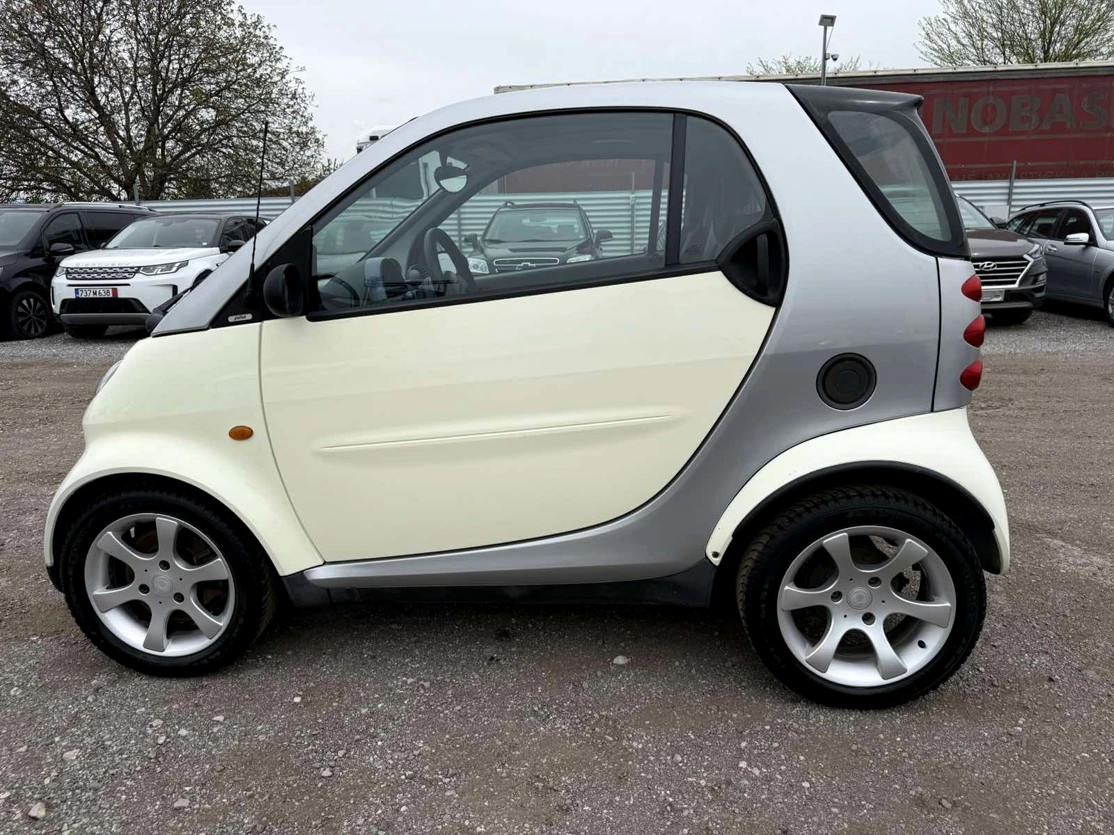 Smart Fortwo Топ състояние, снимка 2 - Автомобили и джипове - 54500043