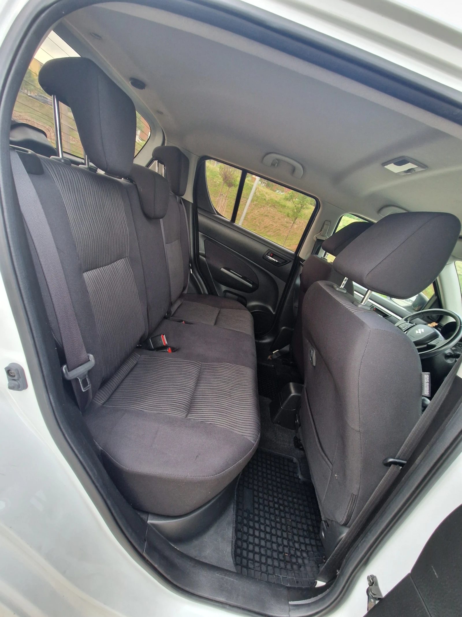Suzuki Swift 1, 2i 4x4, снимка 13 - Автомобили и джипове - 54658450