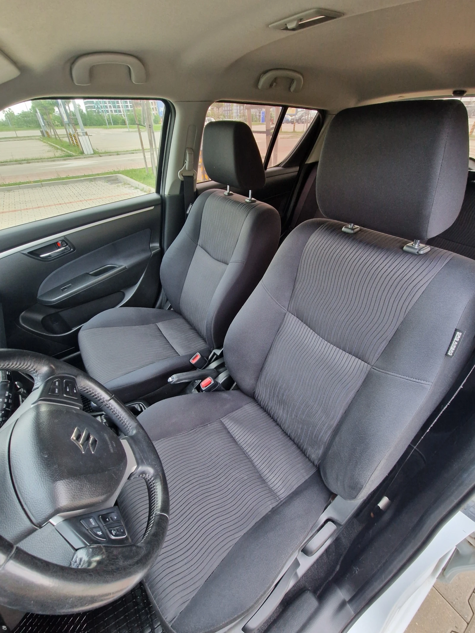 Suzuki Swift 1, 2i 4x4, снимка 12 - Автомобили и джипове - 54658450