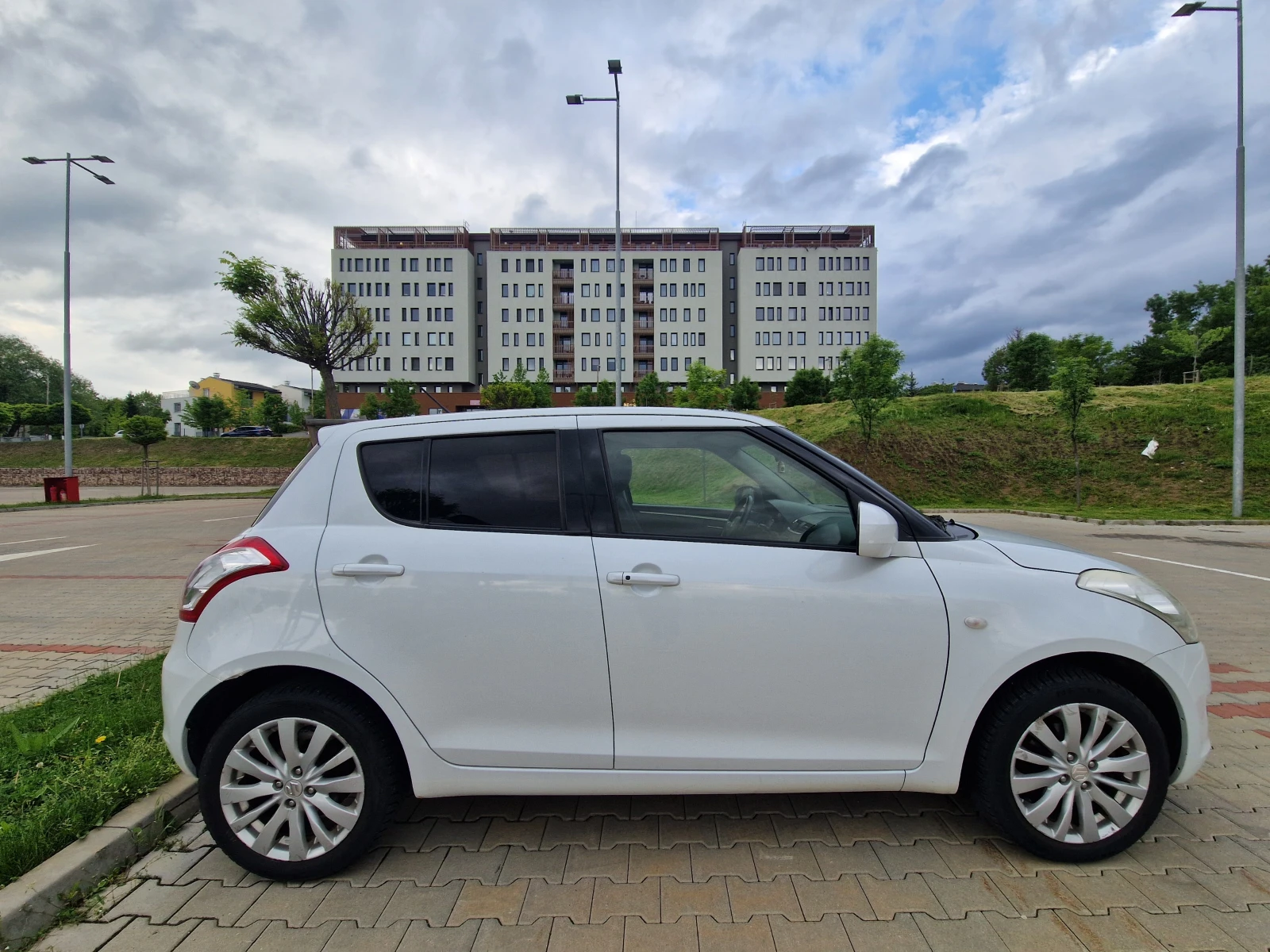 Suzuki Swift 1, 2i 4x4, снимка 7 - Автомобили и джипове - 54658450