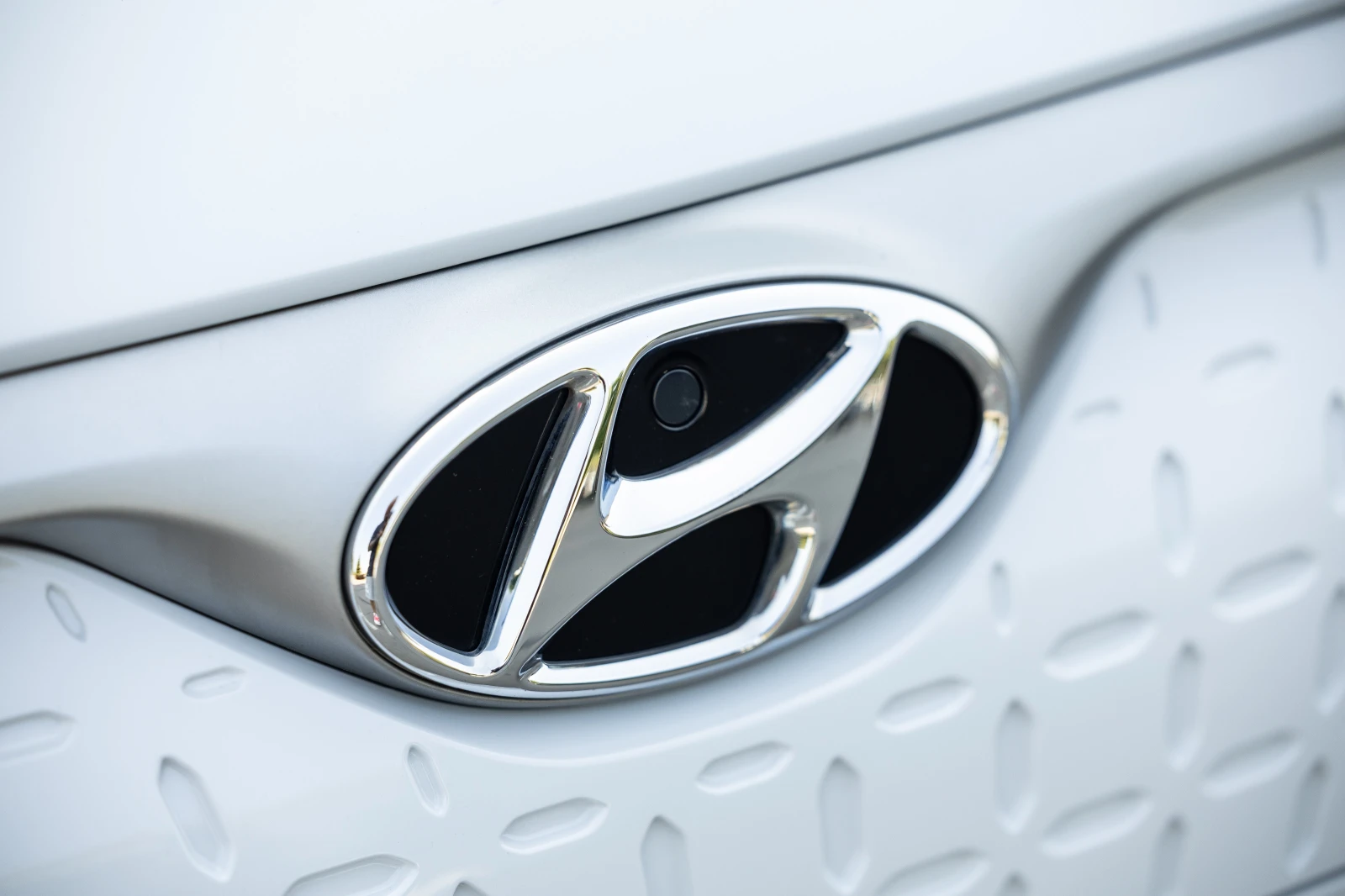 Hyundai Kona Head Up 360 /64KW/SWISS, снимка 8 - Автомобили и джипове - 55601820