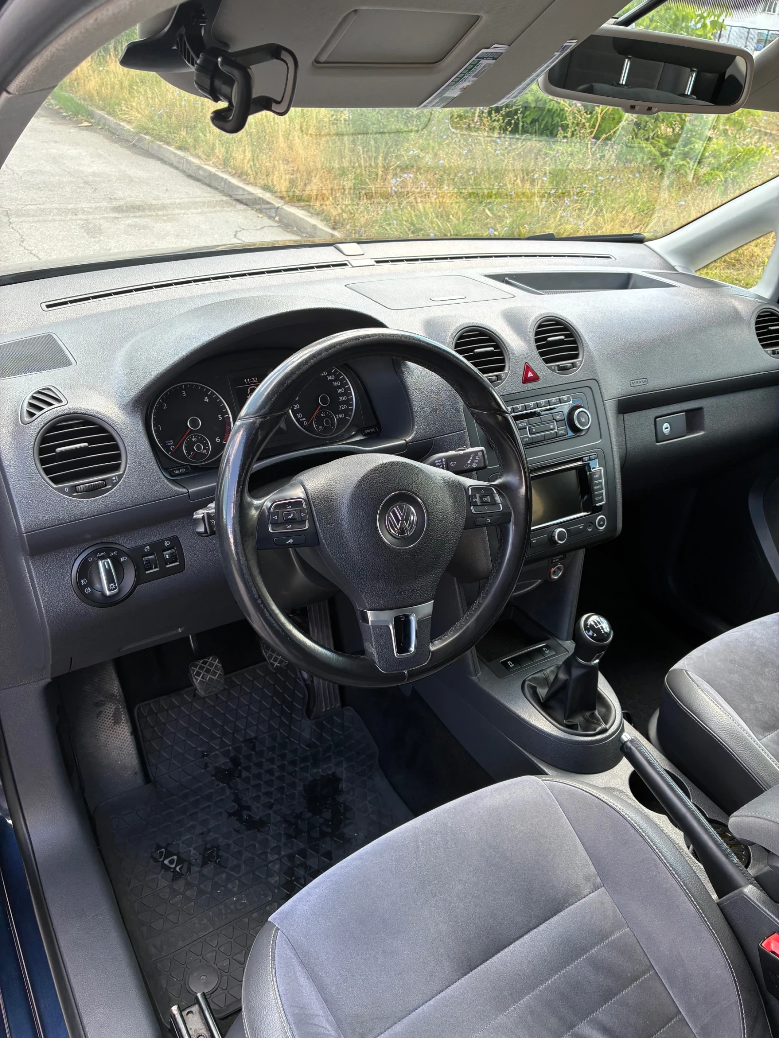 VW Caddy, снимка 10 - Автомобили и джипове - 55412842