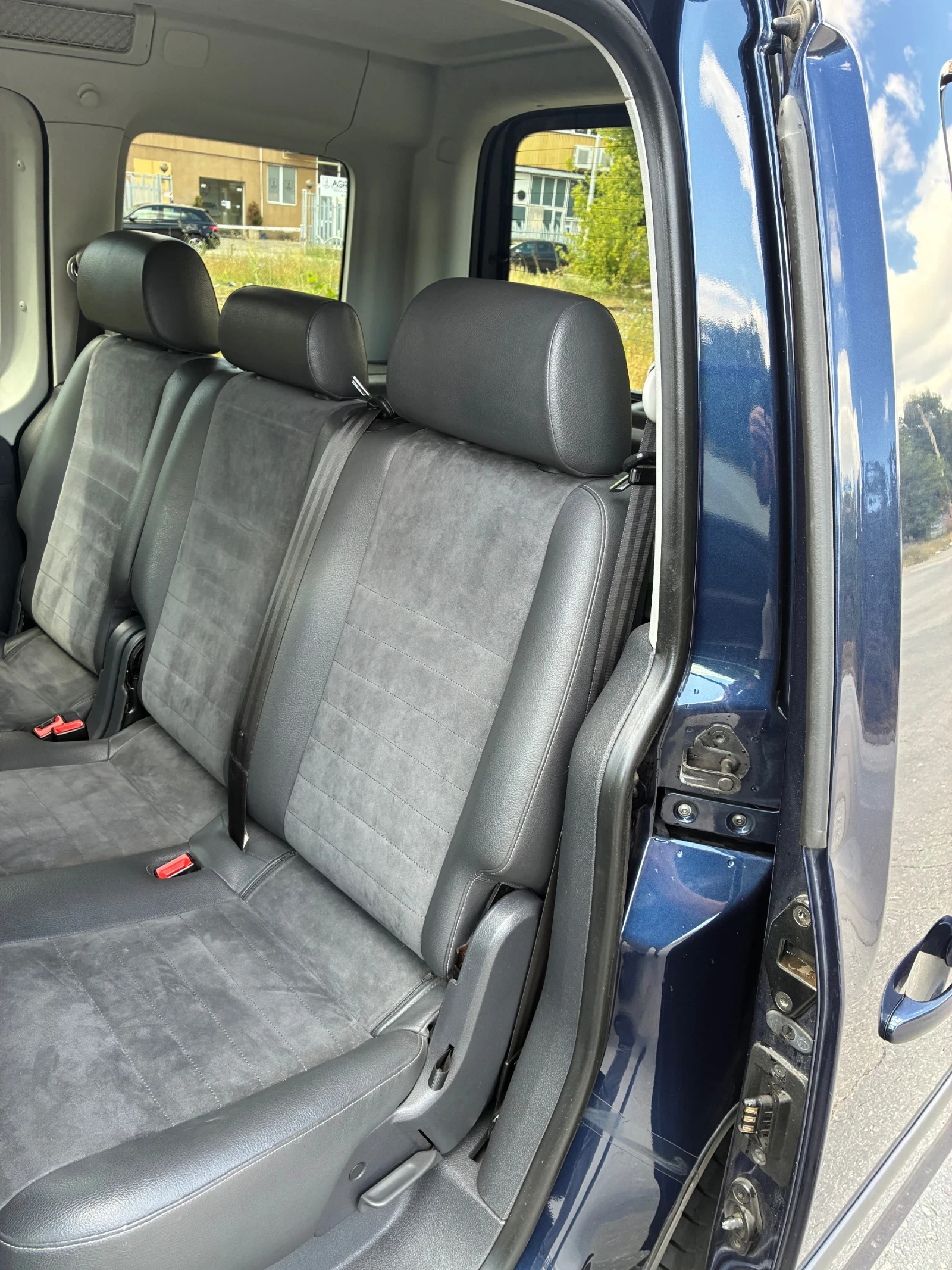 VW Caddy, снимка 11 - Автомобили и джипове - 55412842