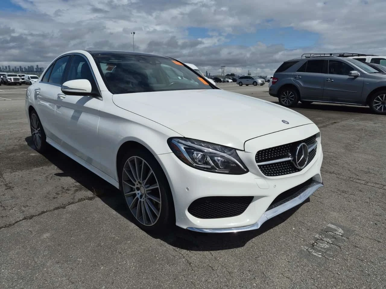 Mercedes-Benz C 400 AMG Пакет/ДИСТРОНИК/360 КАМ/ПАНО/BURMESTER/, снимка 2 - Автомобили и джипове - 55457117