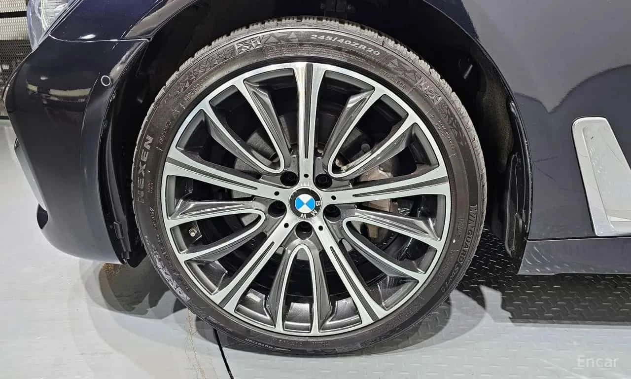 BMW 730 * 730Ld xDrive M Sport * ТЕЛЕВИЗОРИ * ОБДУХВАНЕ, снимка 5 - Автомобили и джипове - 55564874