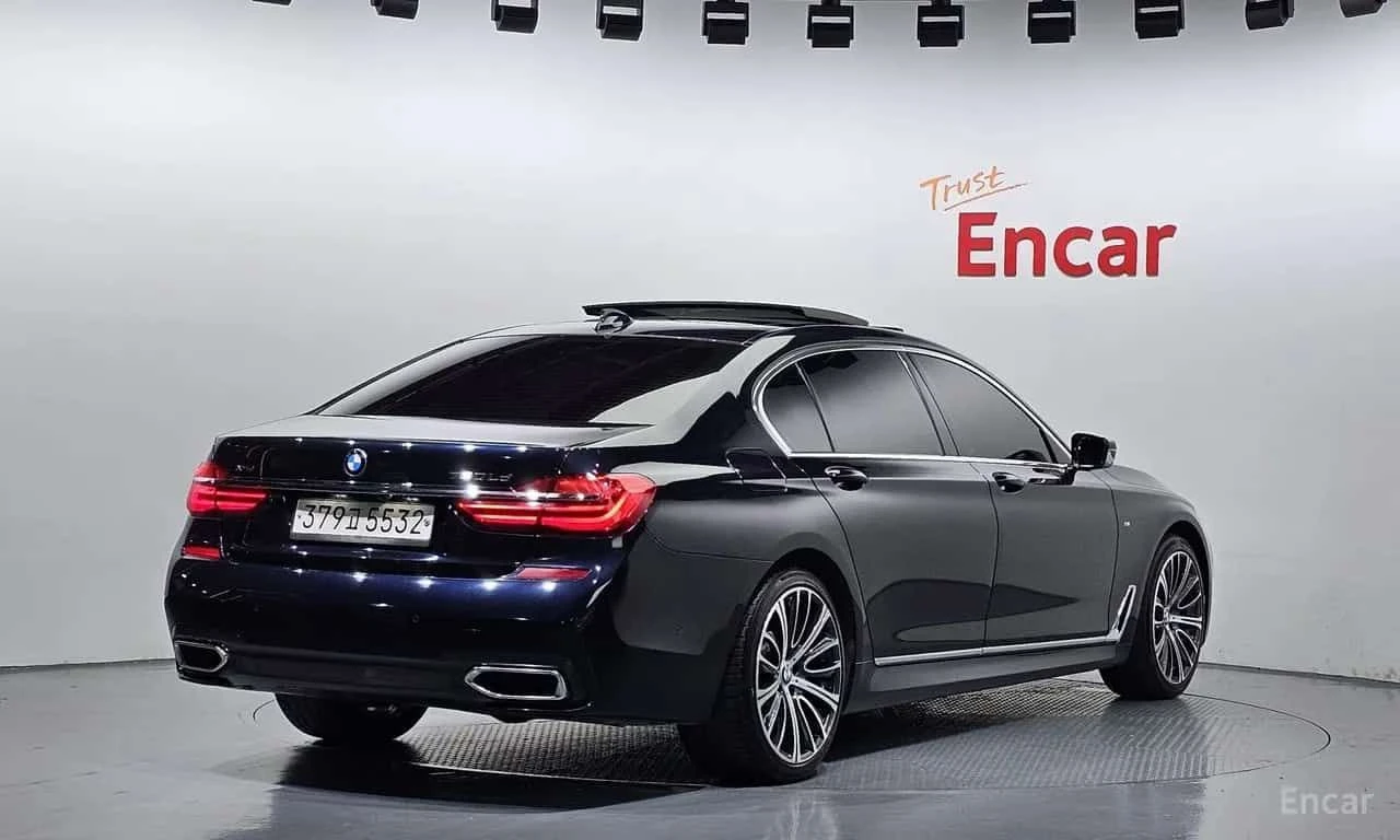 BMW 730 * 730Ld xDrive M Sport * ТЕЛЕВИЗОРИ * ОБДУХВАНЕ, снимка 2 - Автомобили и джипове - 55564874
