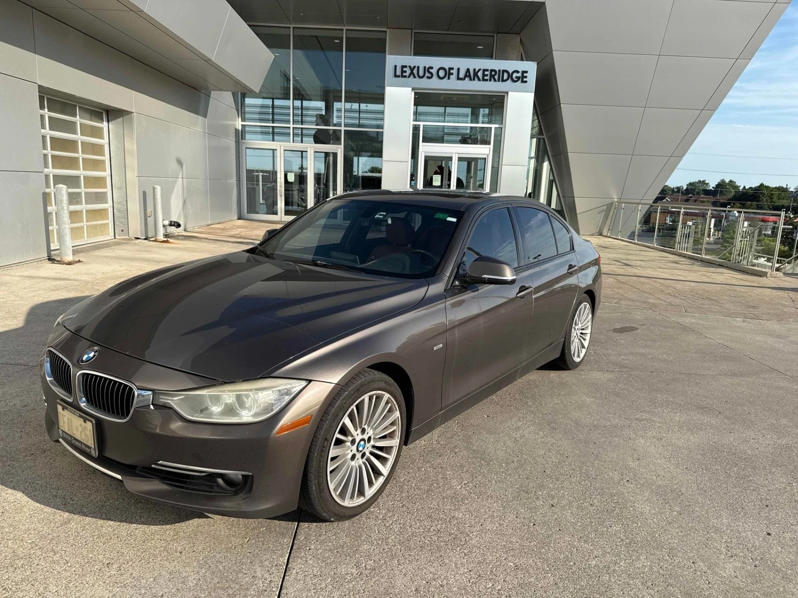 BMW 335 xDrive Автокредит Цена до България
