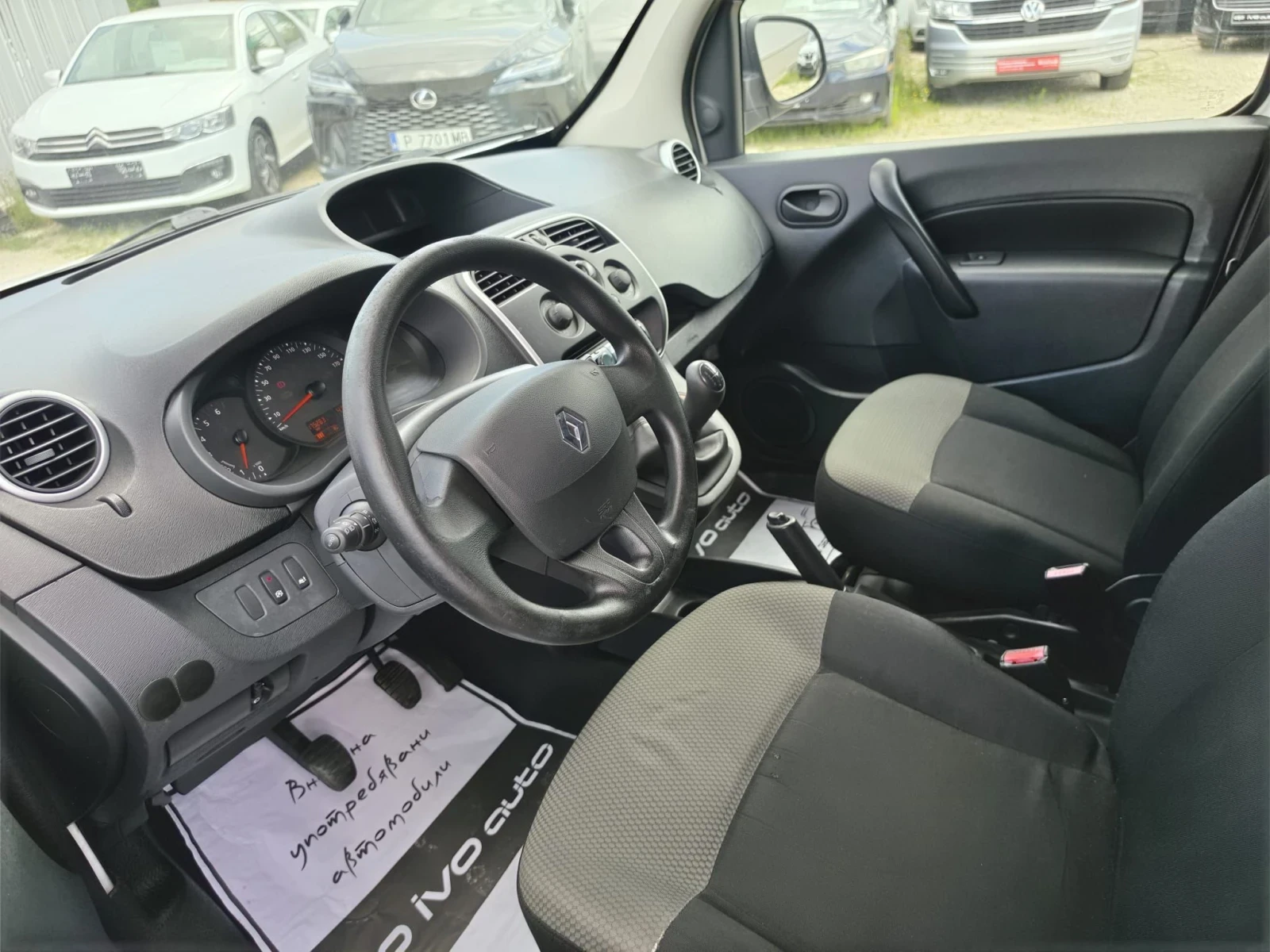 Renault Kangoo 1.5DCI* EURO 6* ОТЛИЧЕН* , снимка 8 - Автомобили и джипове - 55617661