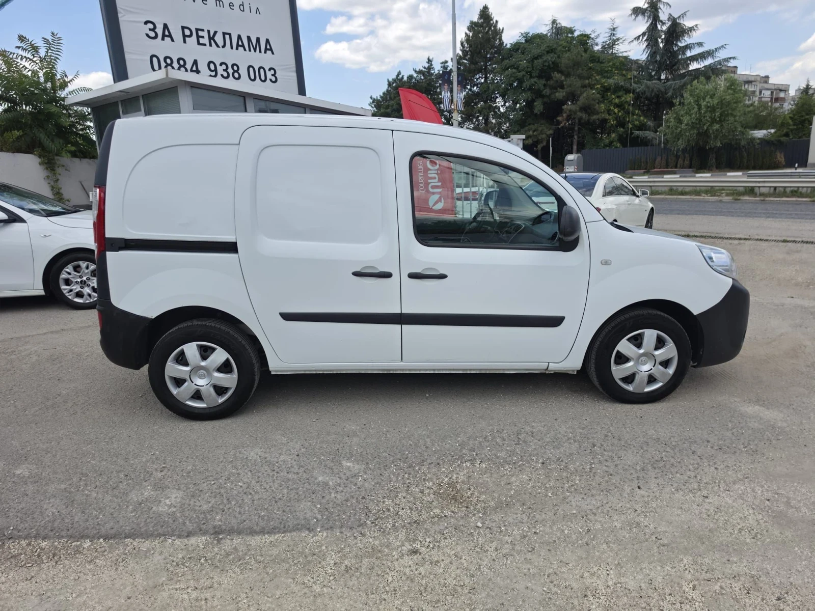 Renault Kangoo 1.5DCI* EURO 6* ОТЛИЧЕН* , снимка 5 - Автомобили и джипове - 55617661