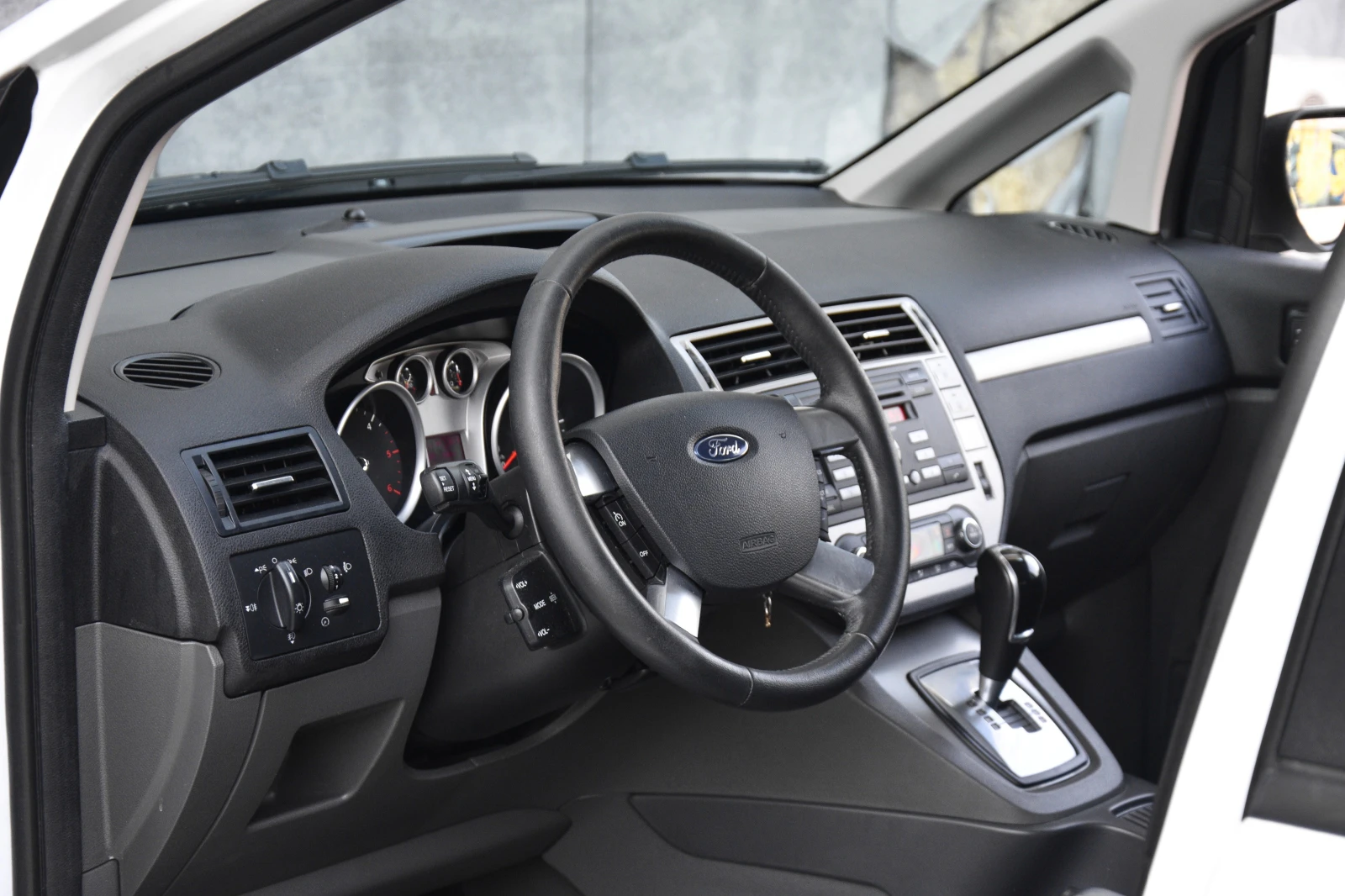 Ford C-max 2.0TDCI, снимка 7 - Автомобили и джипове - 55734647