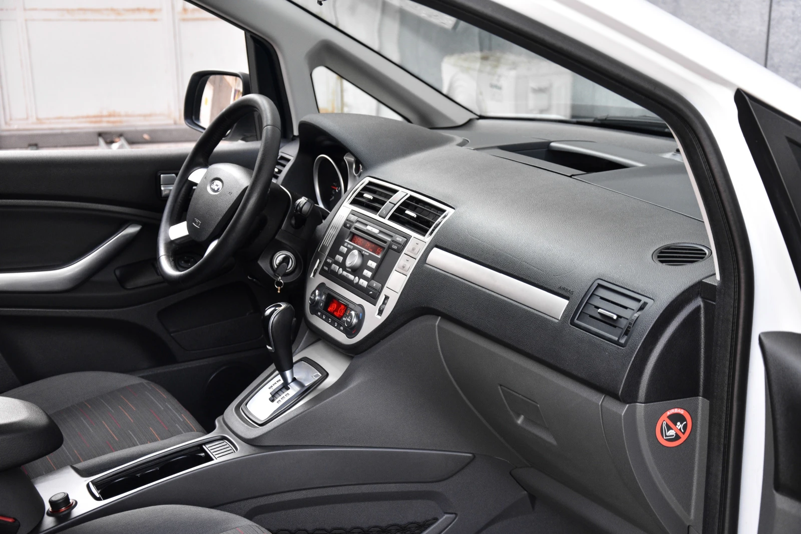 Ford C-max 2.0TDCI, снимка 8 - Автомобили и джипове - 55734647