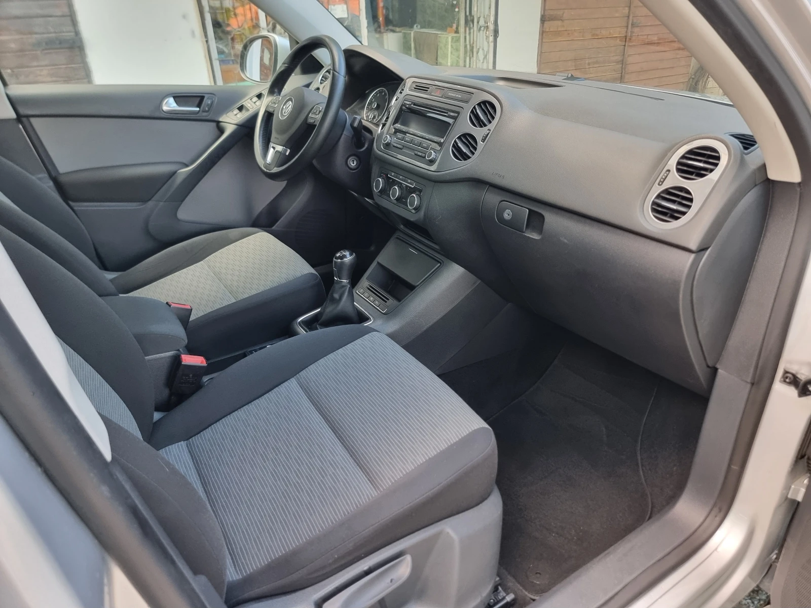 VW Tiguan 1.4TSI TOP, снимка 11 - Автомобили и джипове - 55884776