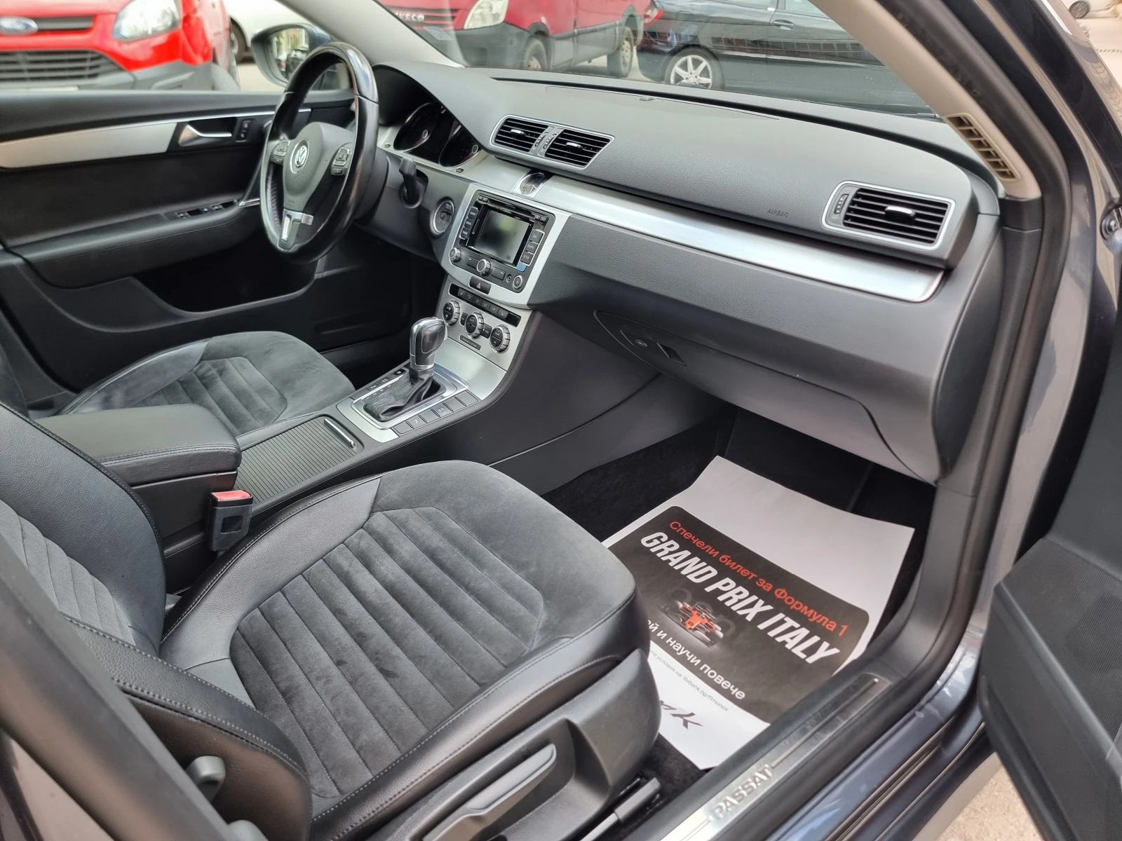 VW Passat 2.0TDI* AVTOMAT* , снимка 12 - Автомобили и джипове - 55884776