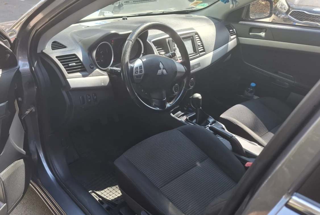 Mitsubishi Lancer, снимка 7 - Автомобили и джипове - 56076020