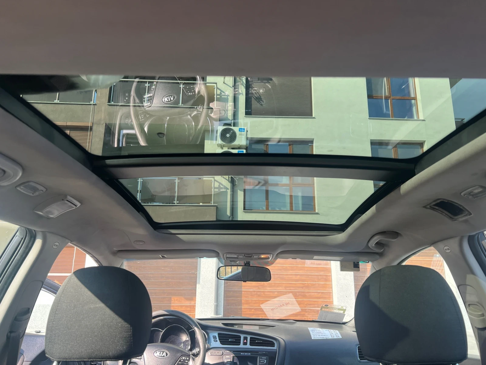Kia Ceed 1.6 CRDI, снимка 8 - Автомобили и джипове - 56182583