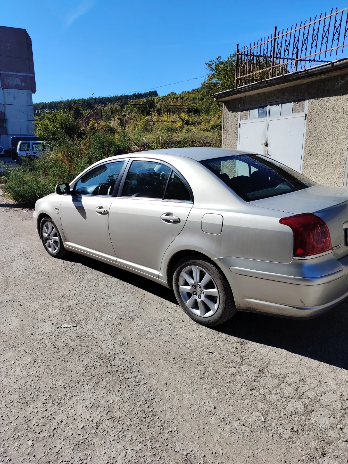Toyota Avensis, снимка 9 - Автомобили и джипове - 56343412