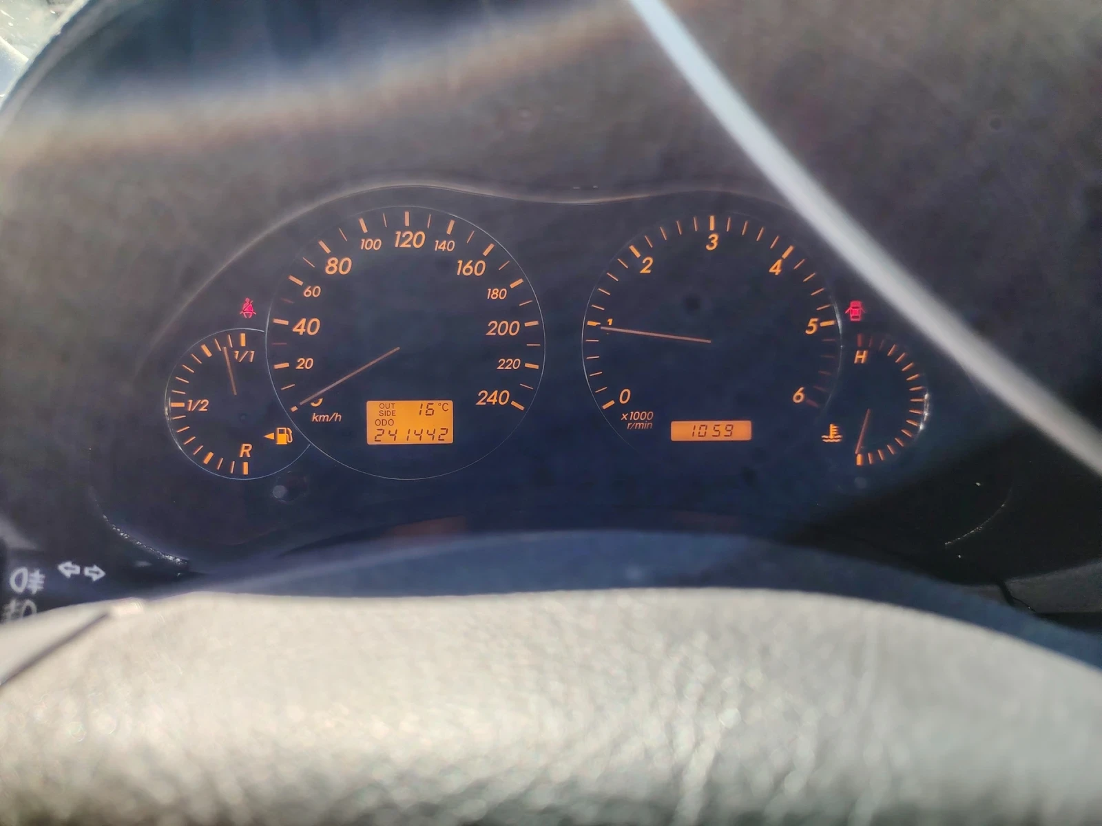Toyota Avensis, снимка 4 - Автомобили и джипове - 56343412