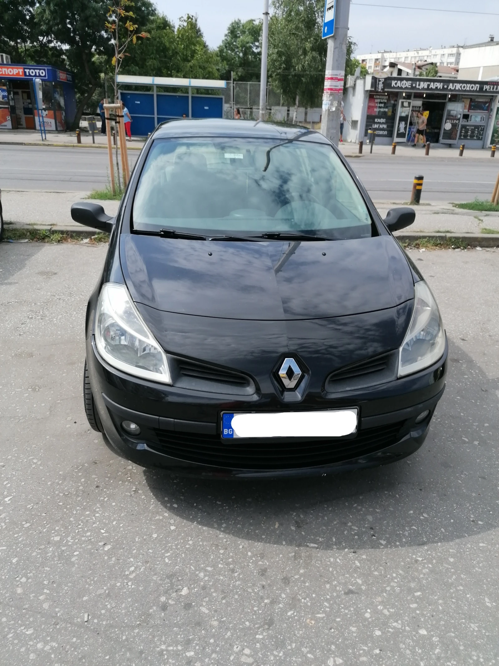 Renault Clio III, снимка 4 - Автомобили и джипове - 56521356