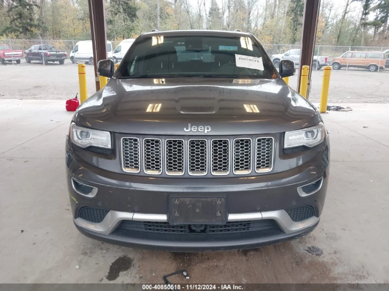 Jeep Grand cherokee SUMMIT Дистроник* Harman/Kardon* 8ZF* Обдух* Пано*, снимка 2 - Автомобили и джипове - 48193842