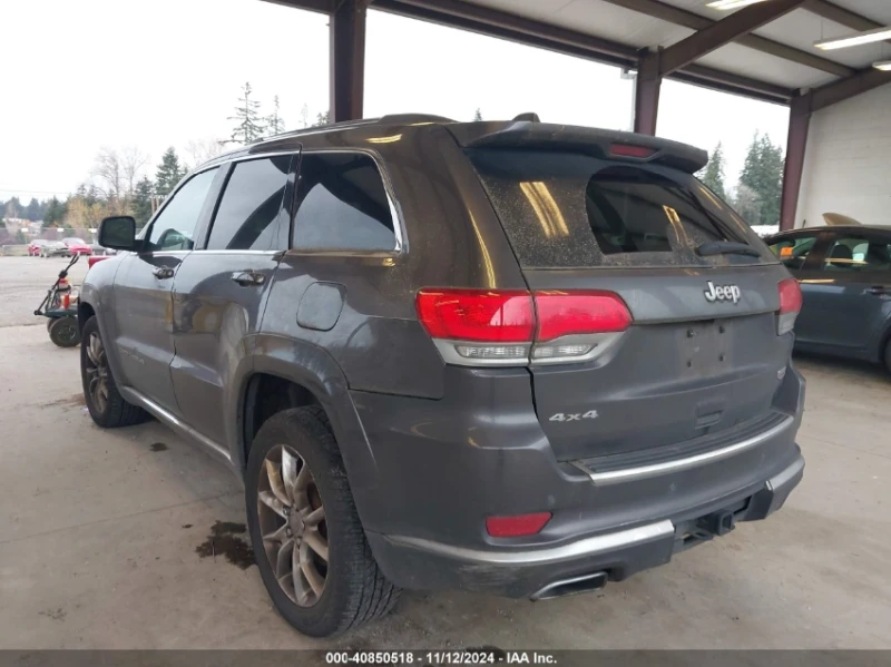 Jeep Grand cherokee SUMMIT Дистроник* Harman/Kardon* 8ZF* Обдух* Пано*, снимка 6 - Автомобили и джипове - 48193842