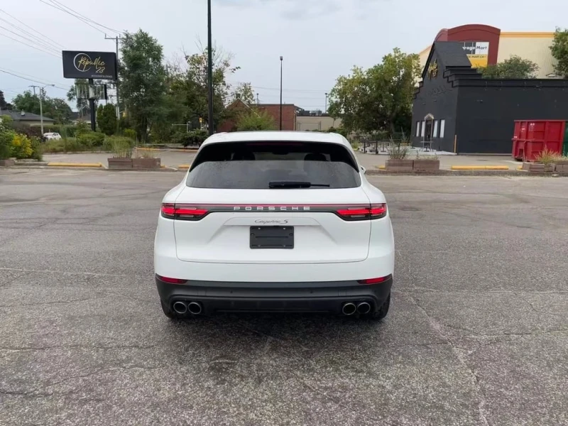 Porsche Cayenne S  CARFAX, снимка 4 - Автомобили и джипове - 52751522