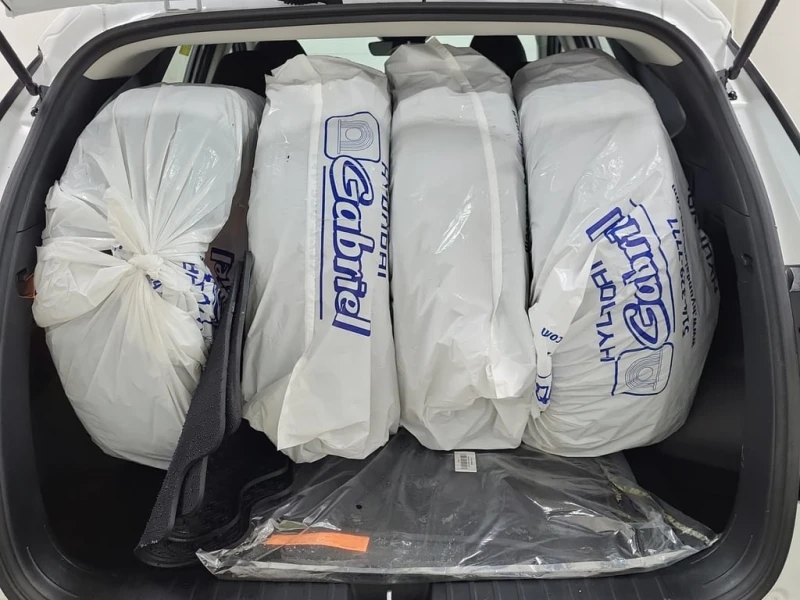 Hyundai Tucson * Essential * CARFAX * БЕЗ ПЪРВОНАЧАЛНА ВНОСКА, снимка 12 - Автомобили и джипове - 53188126