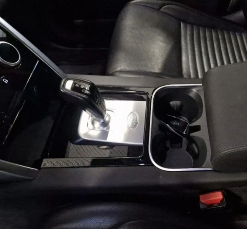 Land Rover Discovery Sport P300e Plug In Hybrid AWD, снимка 4 - Автомобили и джипове - 53475117