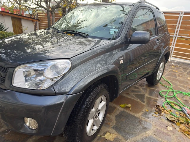 Toyota Rav4, снимка 3 - Автомобили и джипове - 52524860