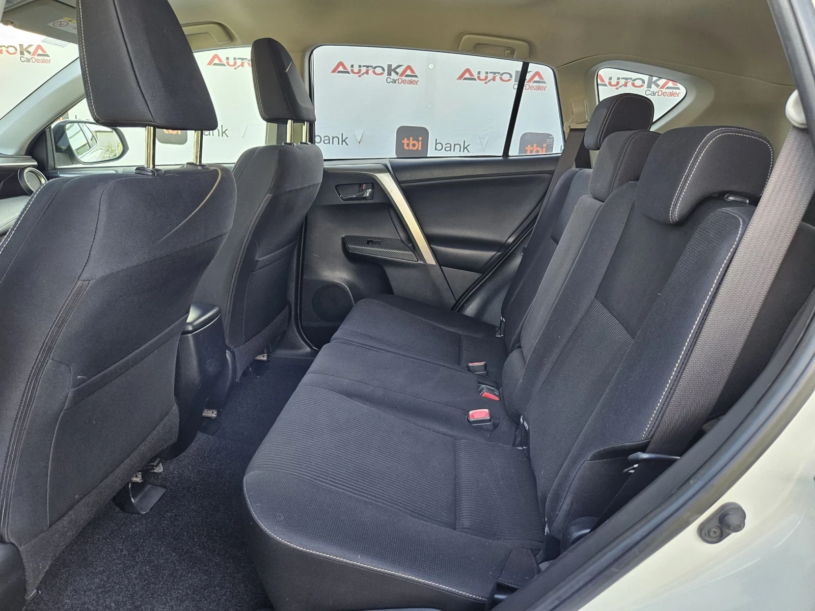 Toyota Rav4 2.2D4D-150КС= 4Х4= АВТОМАТ= КАМЕРА= ЕЛ. БАГАЖНИК - изображение 9