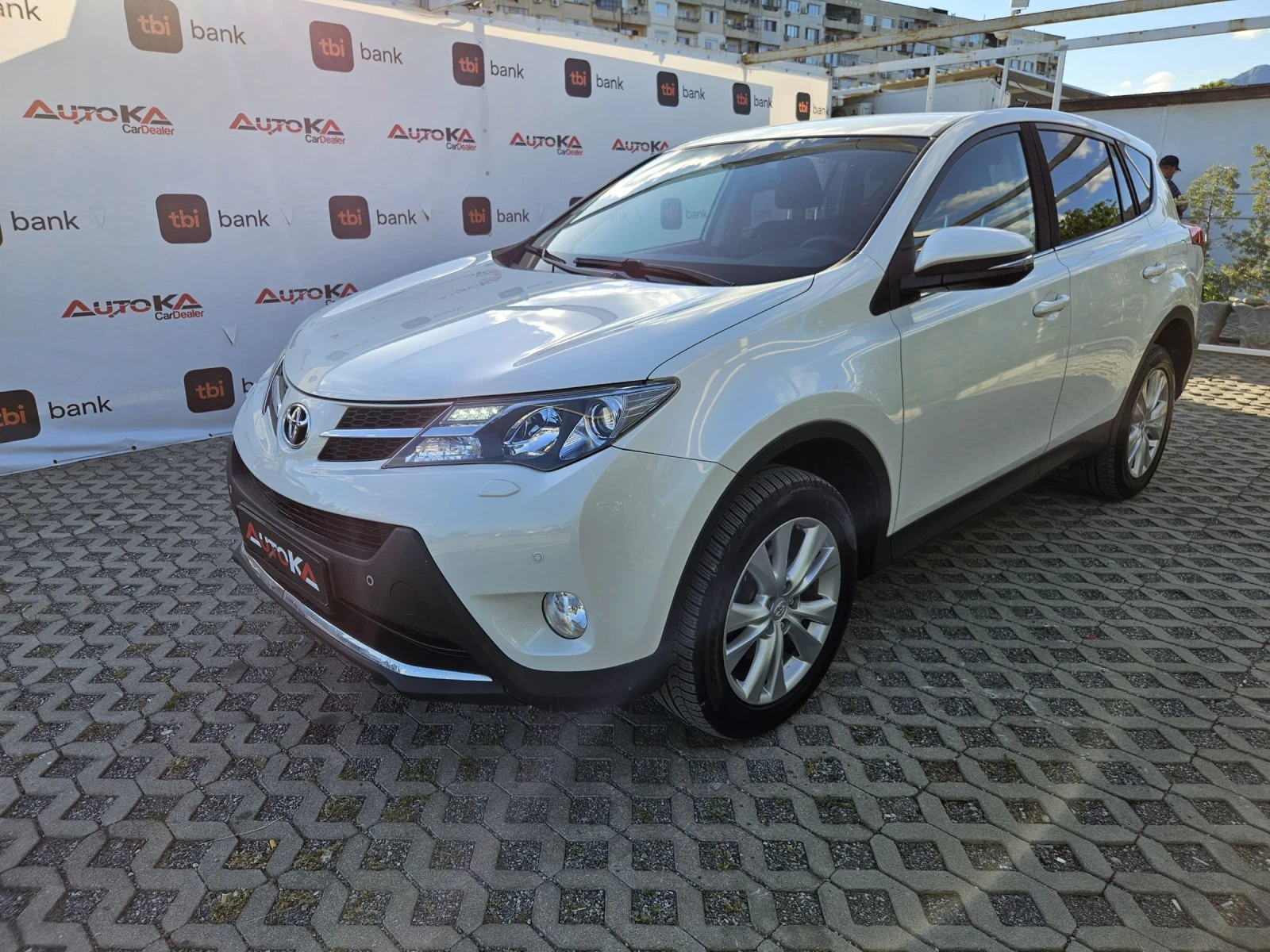 Toyota Rav4 2.2D4D-150КС= 4Х4= АВТОМАТ= КАМЕРА= ЕЛ. БАГАЖНИК - изображение 6