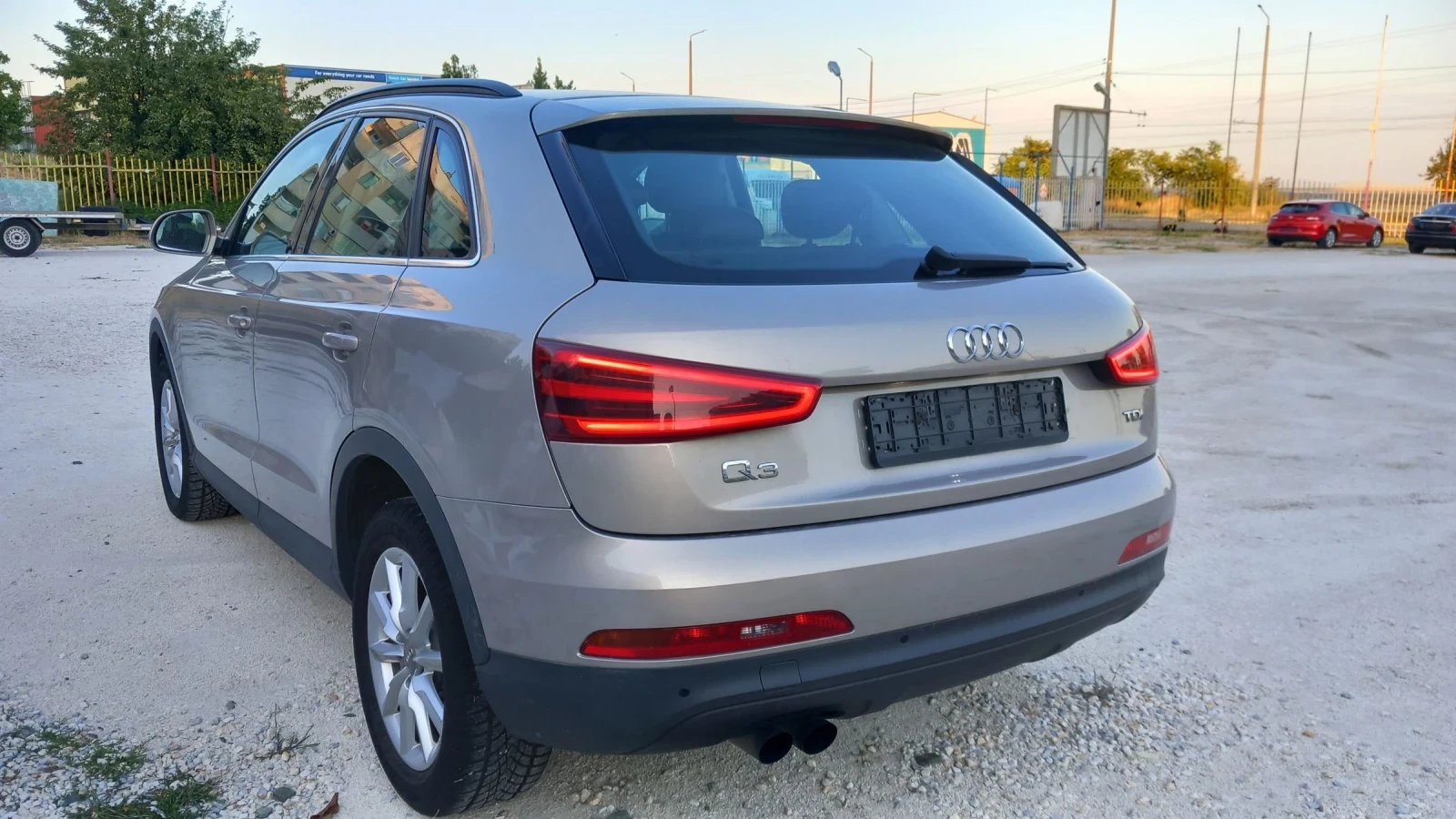 Audi Q3 2.0 - изображение 4