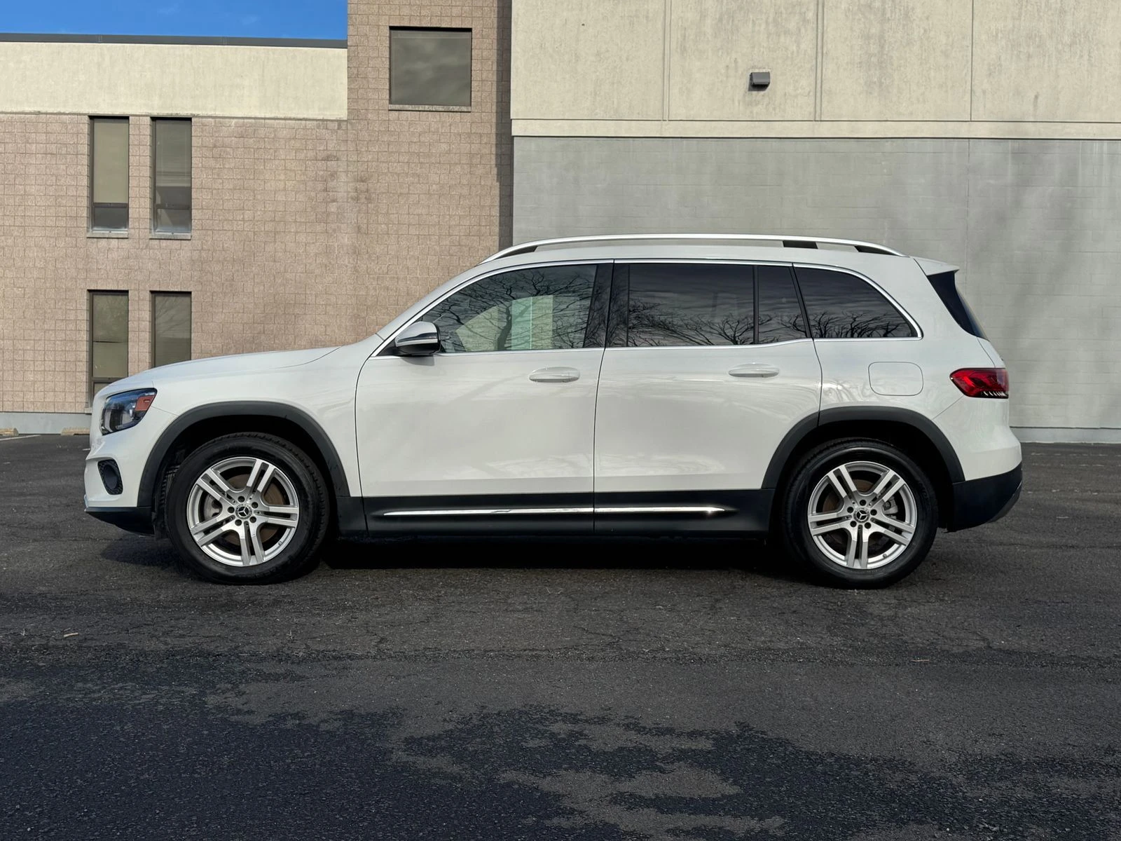 Mercedes-Benz GLB  - изображение 9