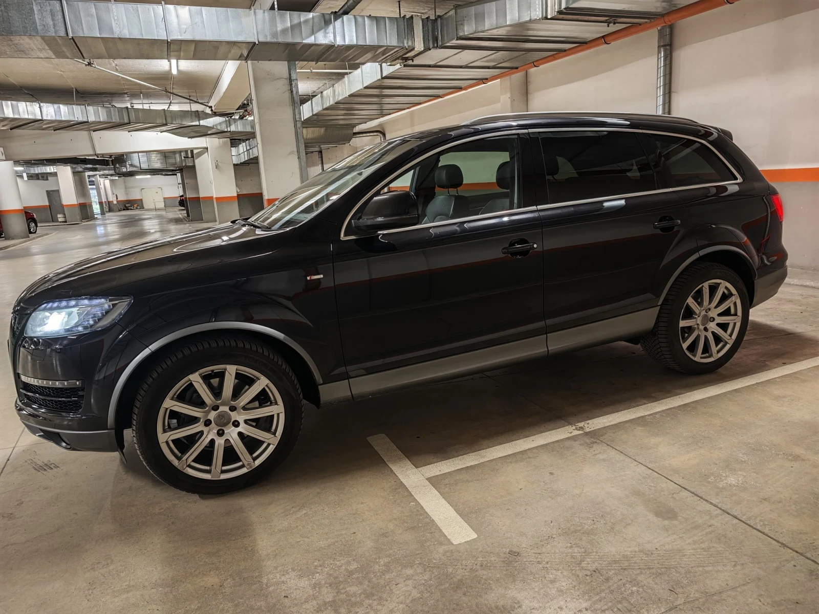 Audi Q7 3.0d* S-Line* DISTR* BLIND Spot* ПЪЛНА СЕРВ.ИСТОРИ, снимка 4 - Автомобили и джипове - 53699302