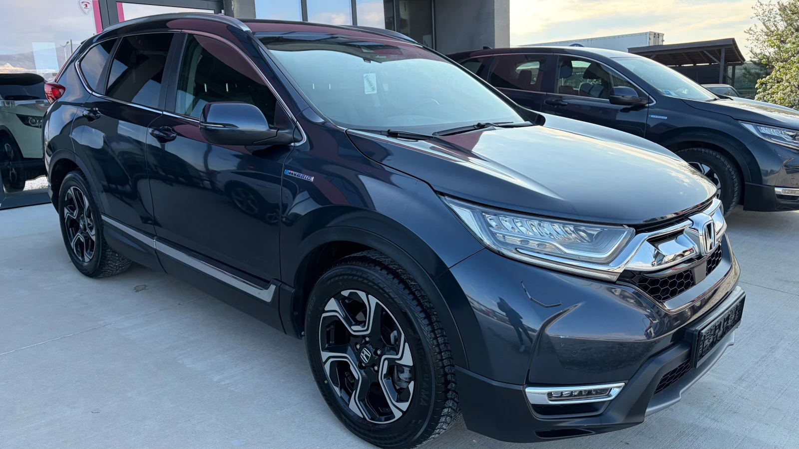 Honda Cr-v 2.0 HEV, снимка 3 - Автомобили и джипове - 54154728