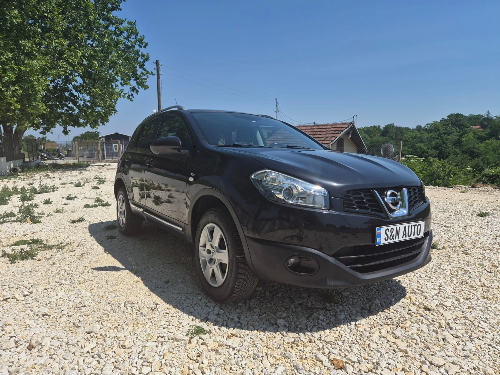 Nissan Qashqai 2.0 /Навигация/Камера/Панорама/4x4, снимка 3 - Автомобили и джипове - 55068360