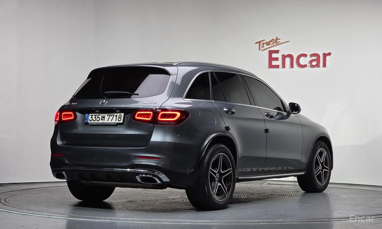 Mercedes-Benz GLC 300 AMG* LINE* ДИСТРОНИК* ХЕДЪП* 360КАМЕРА* , снимка 2 - Автомобили и джипове - 55431147