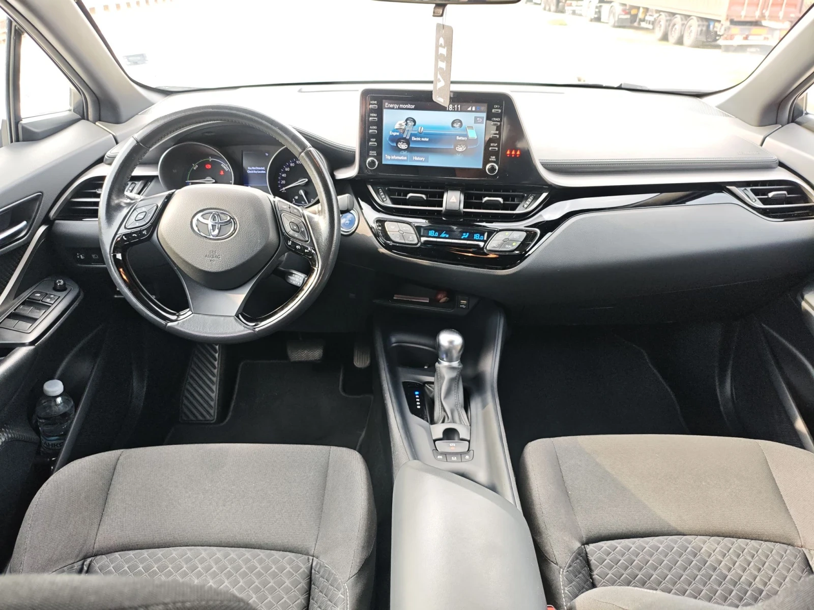 Toyota C-HR 1.8 hybrid, снимка 10 - Автомобили и джипове - 55606257