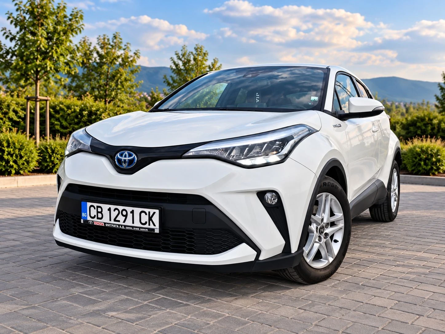 Toyota C-HR 1.8 hybrid, снимка 14 - Автомобили и джипове - 55606257