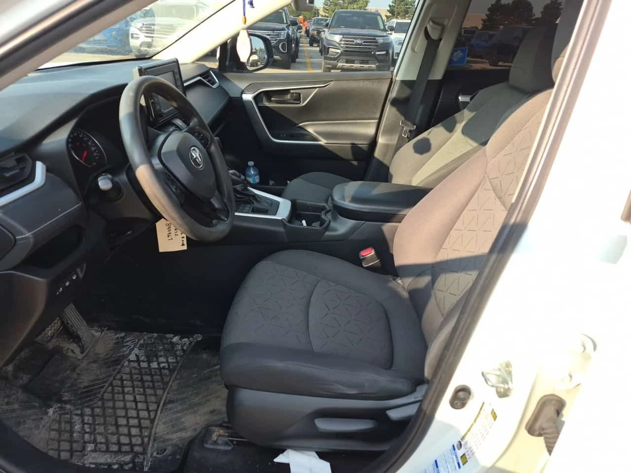 Toyota Rav4 * LE * АВТОКРЕДИТ БЕЗ ПЪРВОНАЧАЛНА ВНОСКА* , снимка 5 - Автомобили и джипове - 55712817