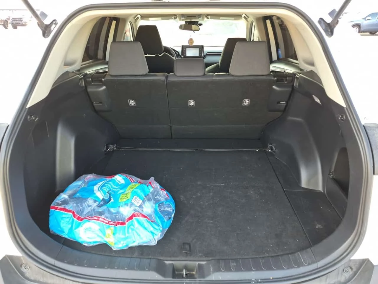 Toyota Rav4 * LE * АВТОКРЕДИТ БЕЗ ПЪРВОНАЧАЛНА ВНОСКА* , снимка 13 - Автомобили и джипове - 55712817